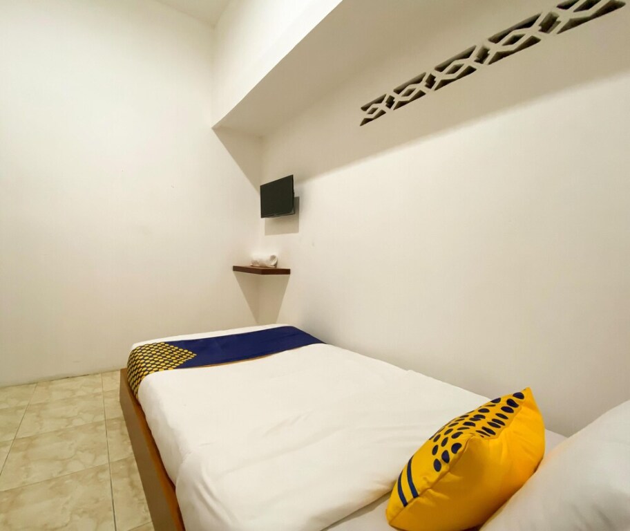 Паданг: Sho Family Homestay & Resto by OYO Rooms