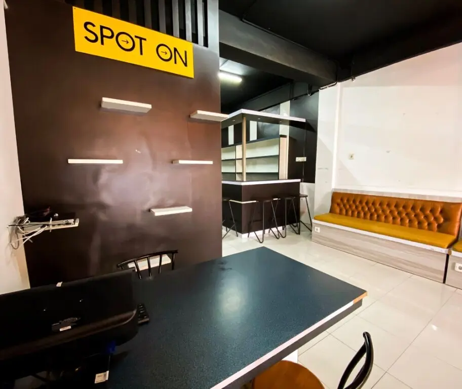 Паданг: Sho Family Homestay & Resto by OYO Rooms
