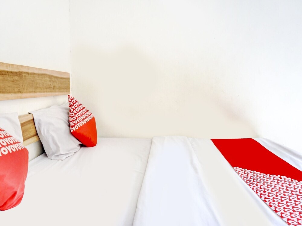 Сисолок: Penginapan Bunda by OYO Rooms