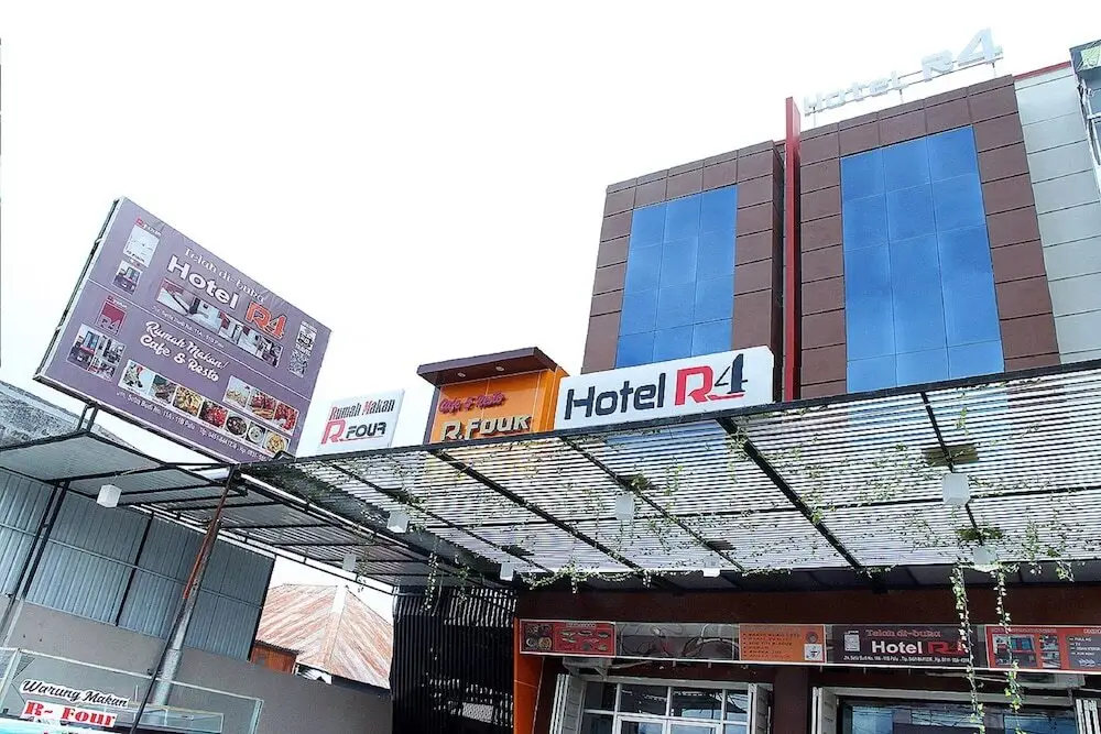 R Four Hotel by OYO Rooms — фото 1