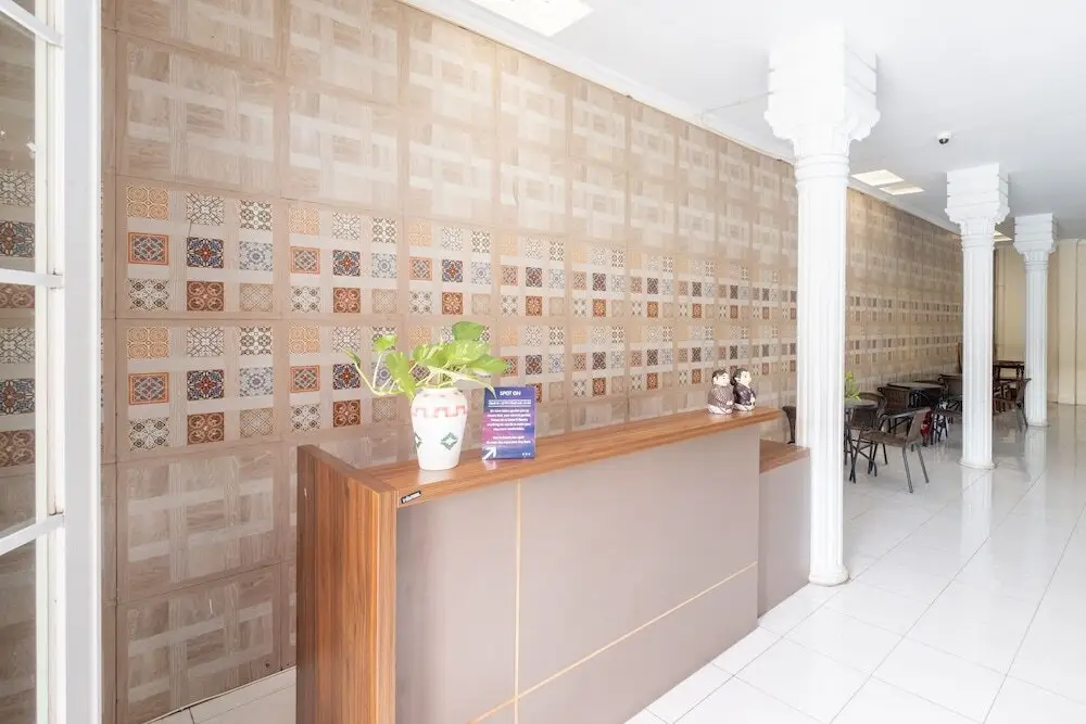 Батуретно: Rumah Nugraha Hotel Syariah by OYO Rooms