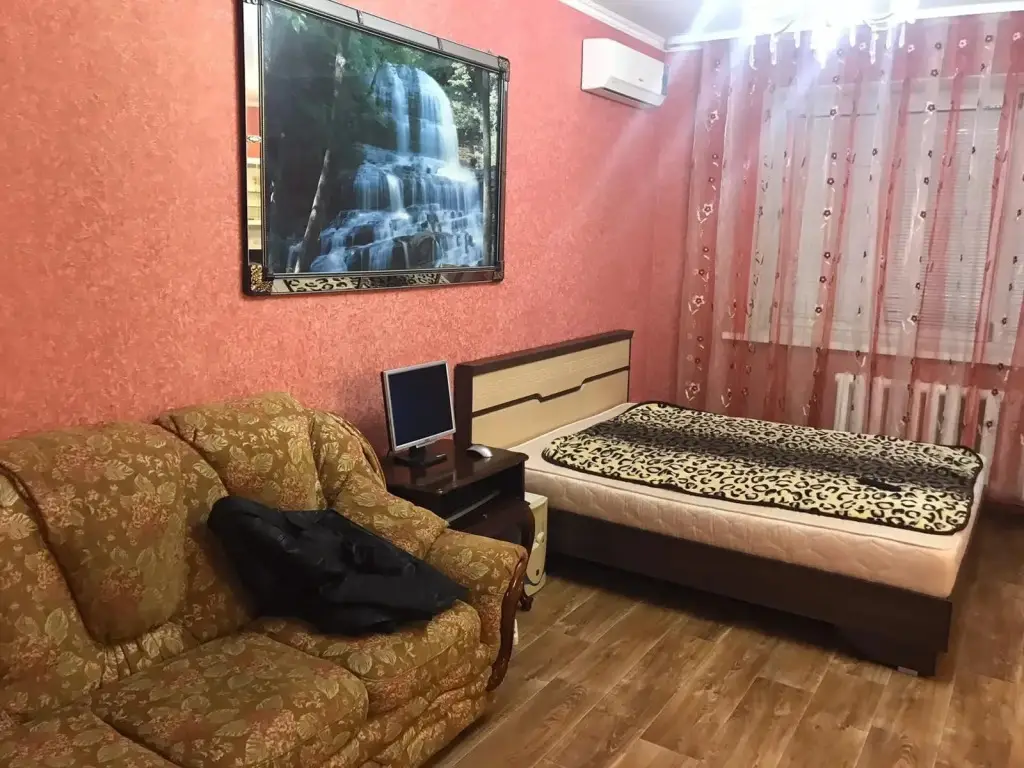 Тюмень: Атмосфера Комфорта на Мельникайте