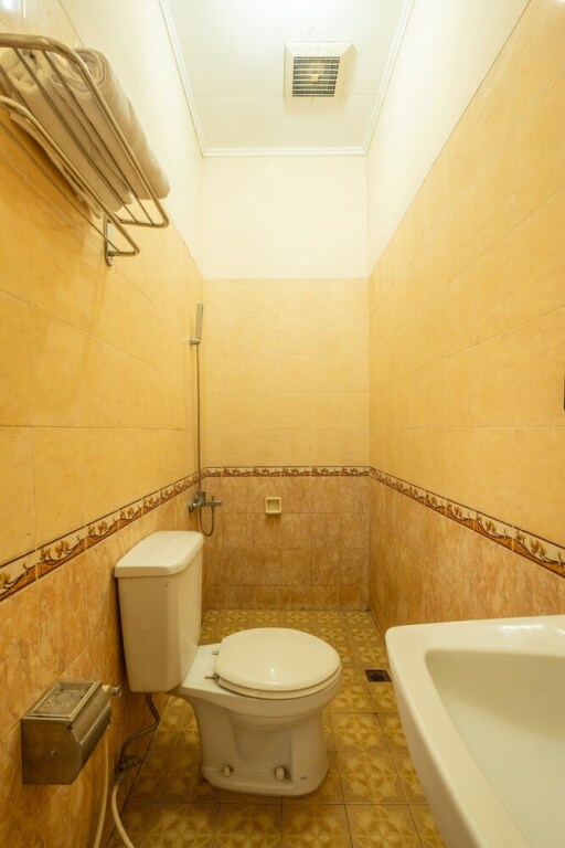 Барос: Grand Yustik Selabintana by OYO