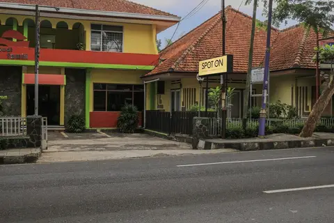 Hotel Budi Famili 1 by OYO Rooms — фото 1