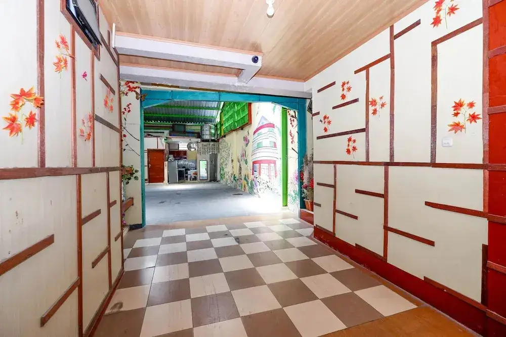 Суракарта: Wisma Daun by OYO Rooms