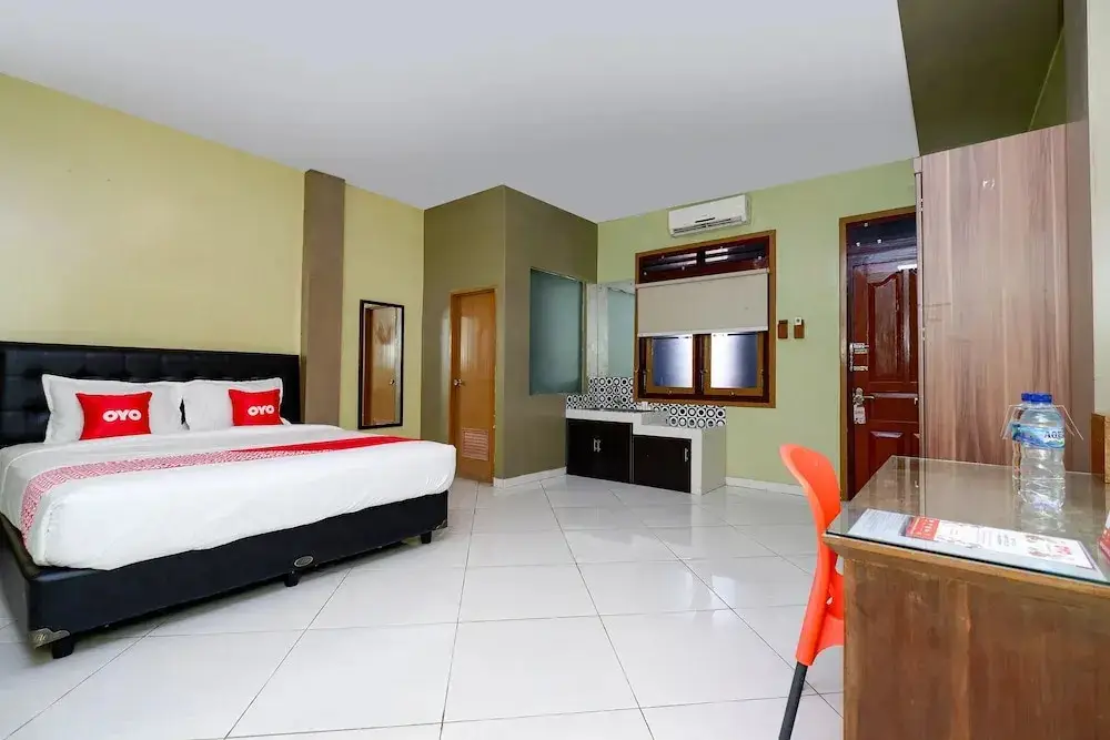 Суракарта: Wisma Daun by OYO Rooms