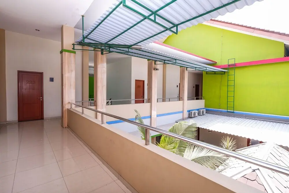 Суракарта: Mawar Indah Hotel by Oyo Rooms