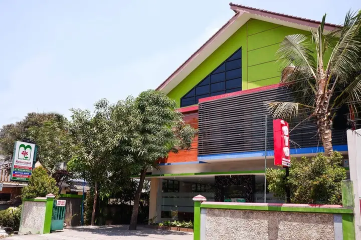 Суракарта: Mawar Indah Hotel by Oyo Rooms
