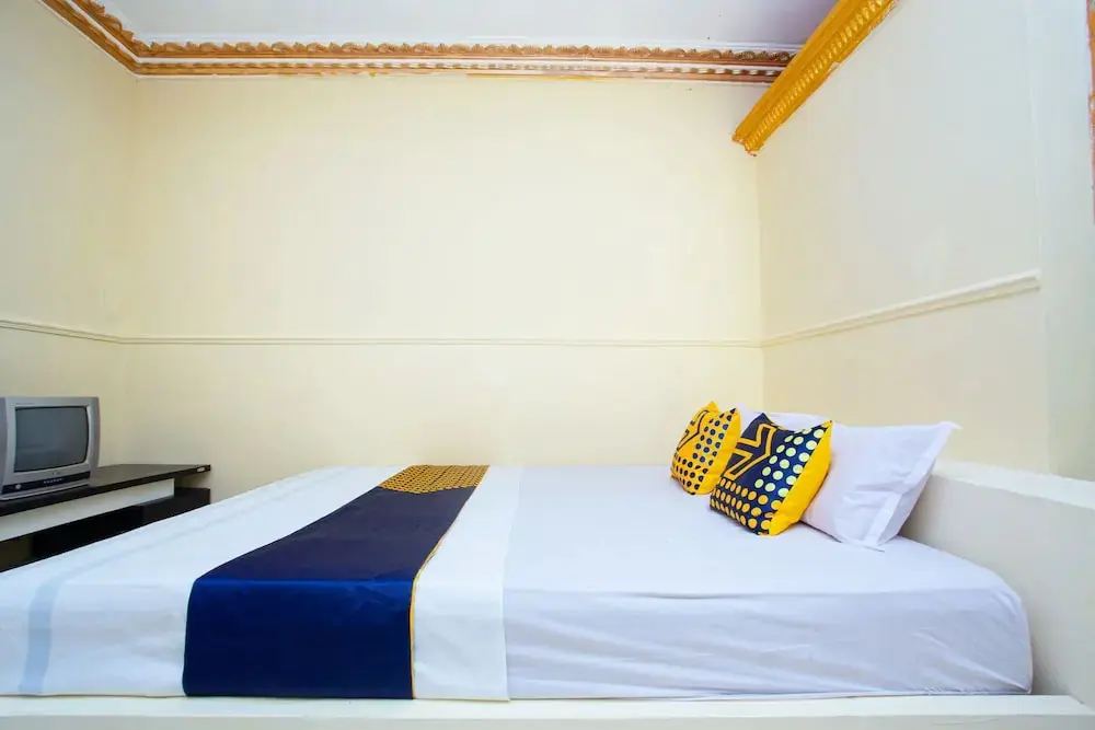 Чилачап: Buana Jaya Guest House by OYO Rooms