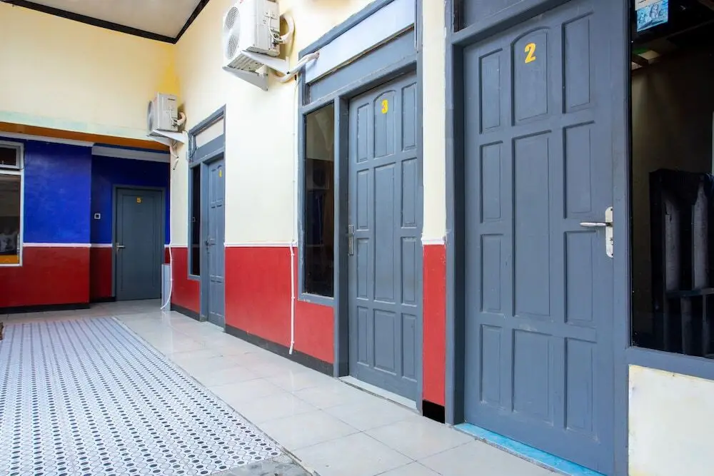 Buana Jaya Guest House by OYO Rooms — фото 1