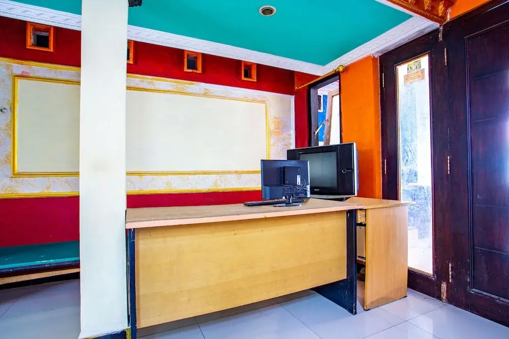 Чилачап: Buana Jaya Guest House by OYO Rooms