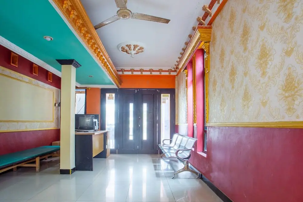 Чилачап: Buana Jaya Guest House by OYO Rooms