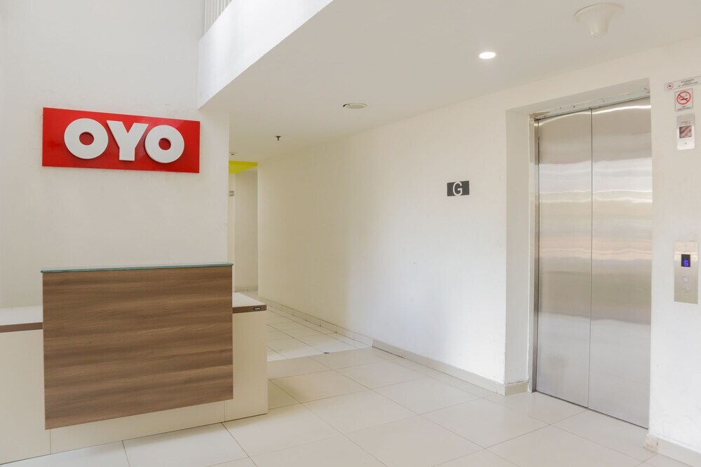 Тангеранг: Aeropolis Apartment by OYO Rooms
