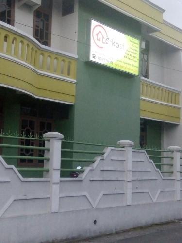 Батуретно: E-Kost UII 1 - Female Only