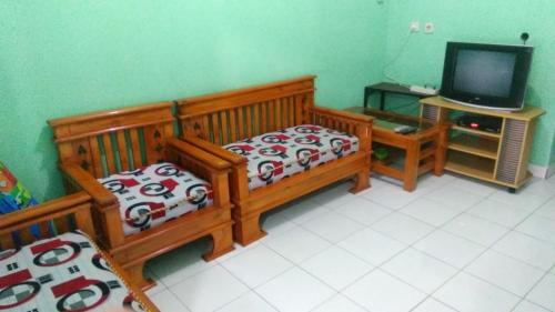Пангандаран: Family Homestay Resti