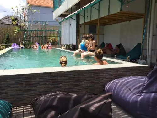 Чангу: Sunny Surf Lodge Hostel