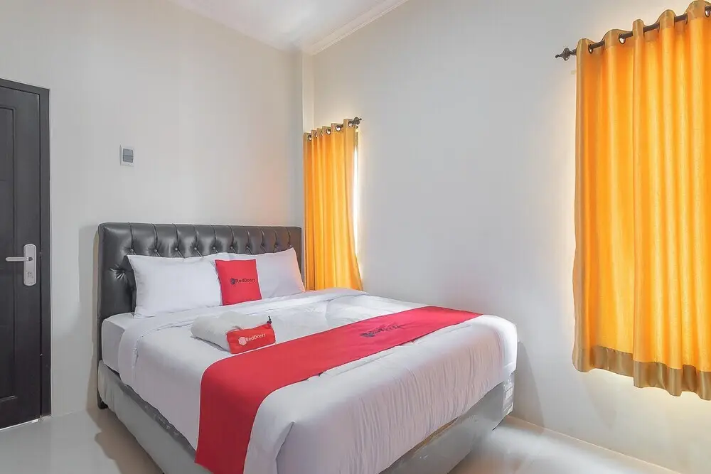 Чиребон: RedDoorz Plus @ Kesambi Street Cirebon