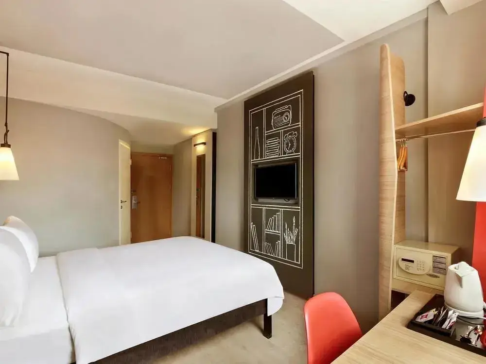Кута: ibis Bali Legian Street