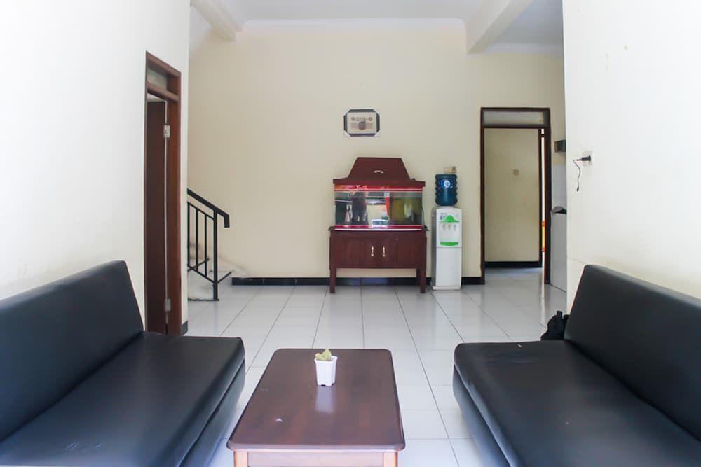 Джокьякарта: KoolKost Syariah near Universitas Ahmad Dahlan Kampus 1
