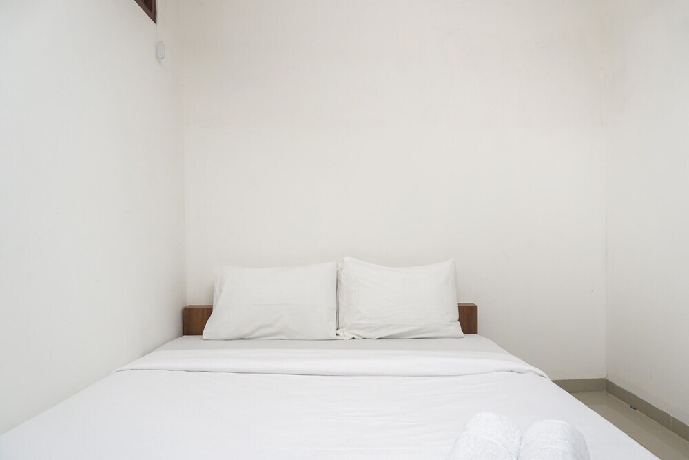 Minimalist Studio 1st Floor at Meruya 8 Puri Kembangan — фото 1