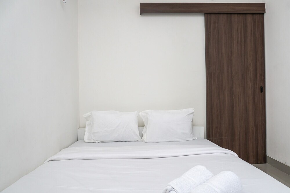 Тангеранг: Spacious Studio 2nd Floor at Meruya 8 Puri Kembangan