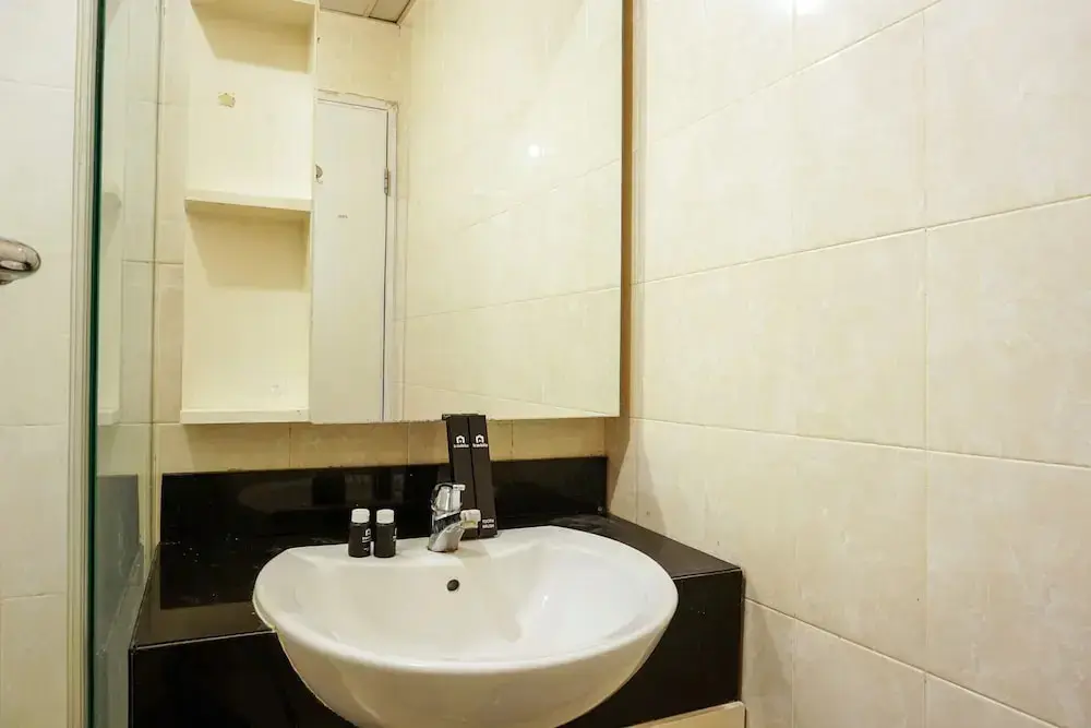 Бандунг: Trendy & Relaxing 2BR at The Suite Metro Apartment