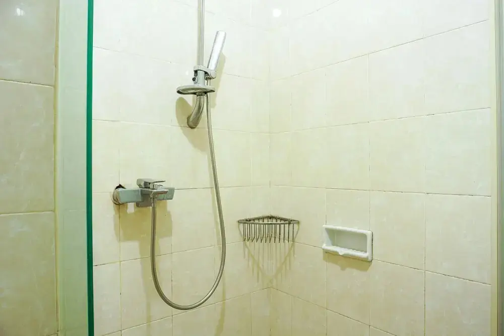 Бандунг: Trendy & Relaxing 2BR at The Suite Metro Apartment