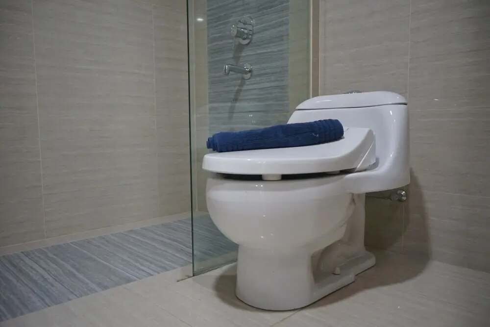 Джакарта: Elegant 3BR Apartment at Bellevue Suites