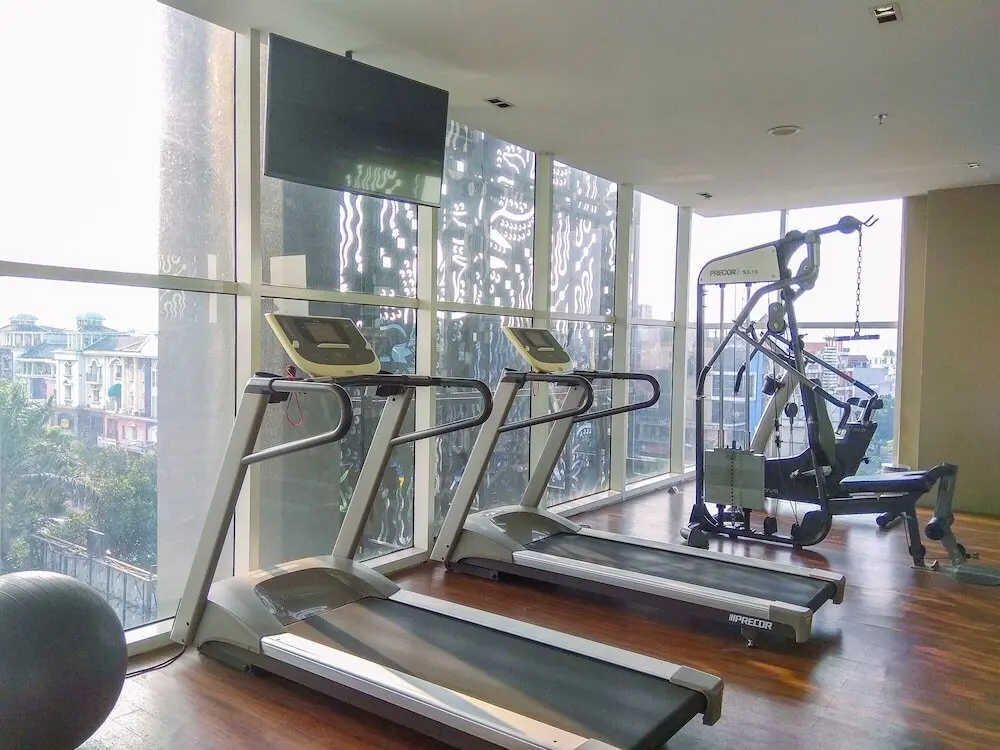 Джакарта: Elegant 3BR Apartment at Bellevue Suites