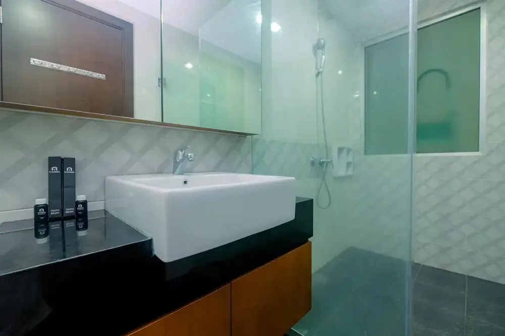 Джакарта: Gorgeous 2BR at Kemang Village Apartment