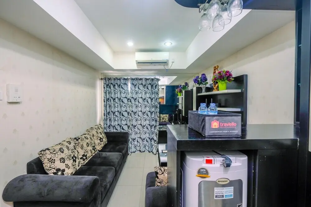 Джакарта: Best and Prime Location 1BR The Wave Apartment