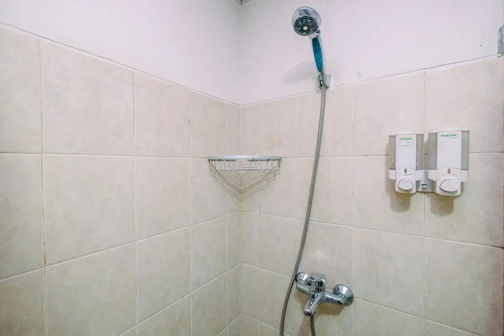 Джакарта: Best and Prime Location 1BR The Wave Apartment