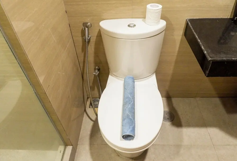 Сурабая: 1BR Apartment The Linden Connected to Marvell City Mall
