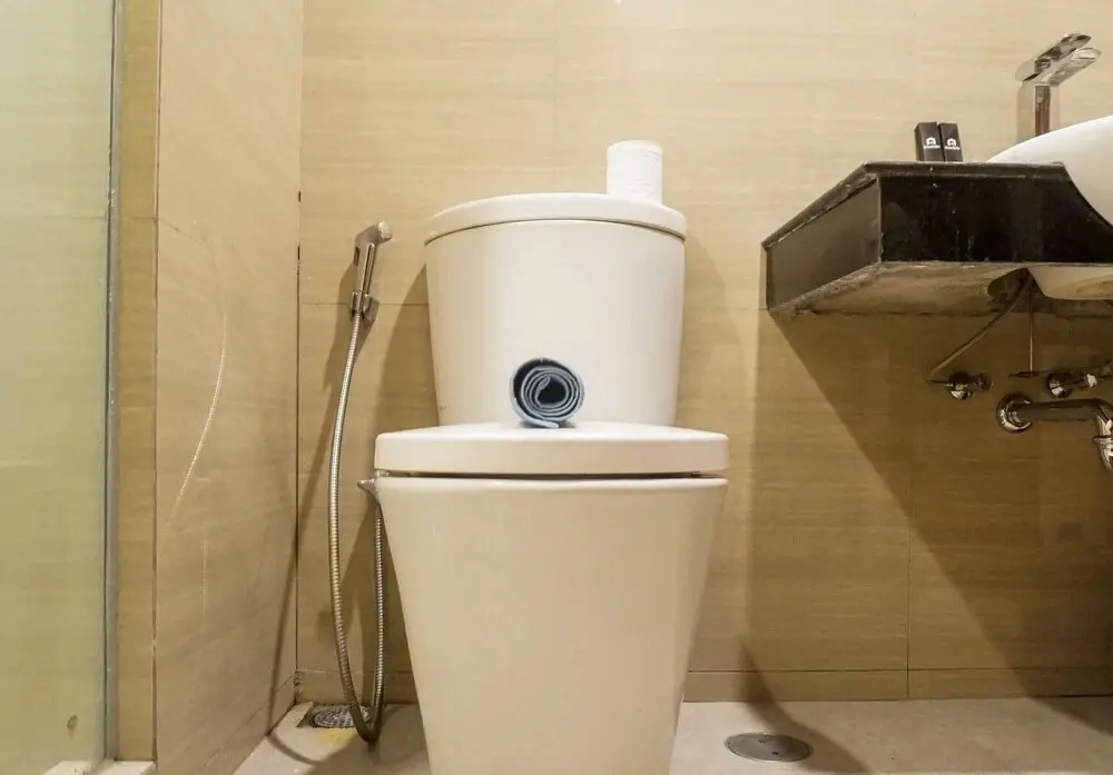 Сурабая: 1BR Apartment The Linden Connected to Marvell City Mall