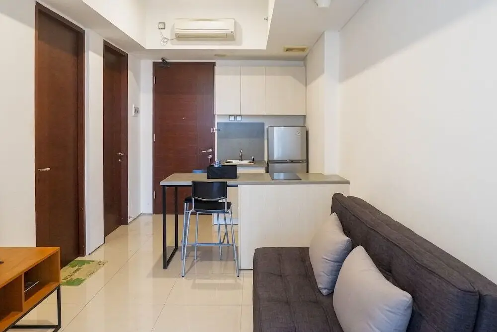 Сурабая: 1BR Apartment The Linden Connected to Marvell City Mall