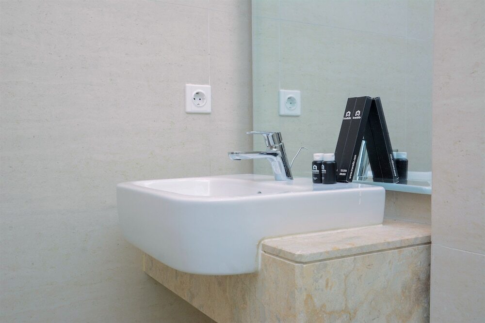Джакарта: Spacious 3BR Gold Coast Apartment near Shopping PIK Avenue