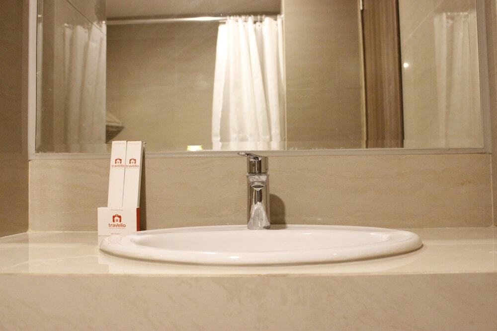 Бандунг: Loft Studio Apartment @ Galeri Ciumbuleuit 3 near Dago