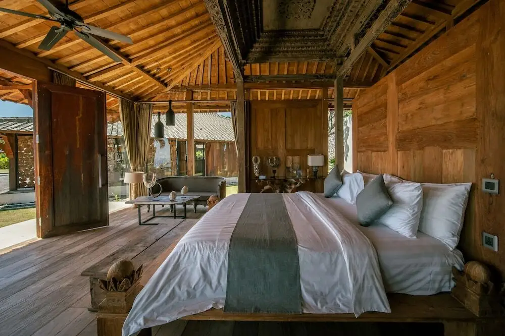 Темукус: Palatial Wooden Villa, 4br, Lovina