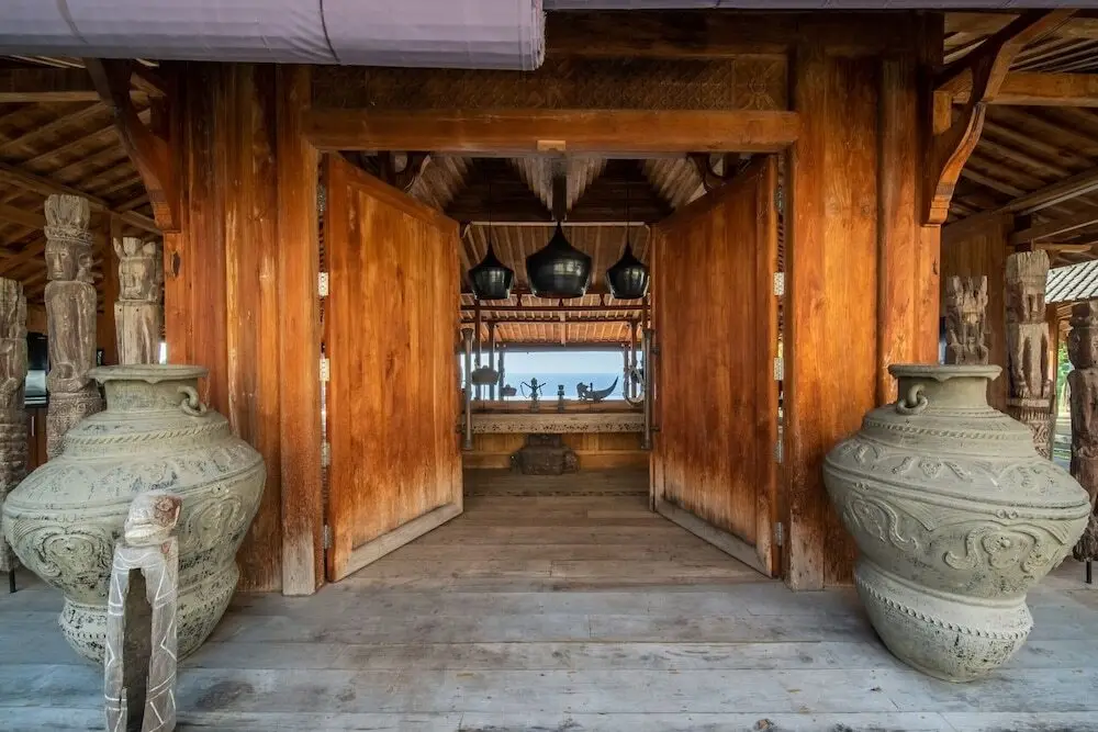 Темукус: Palatial Wooden Villa, 4br, Lovina