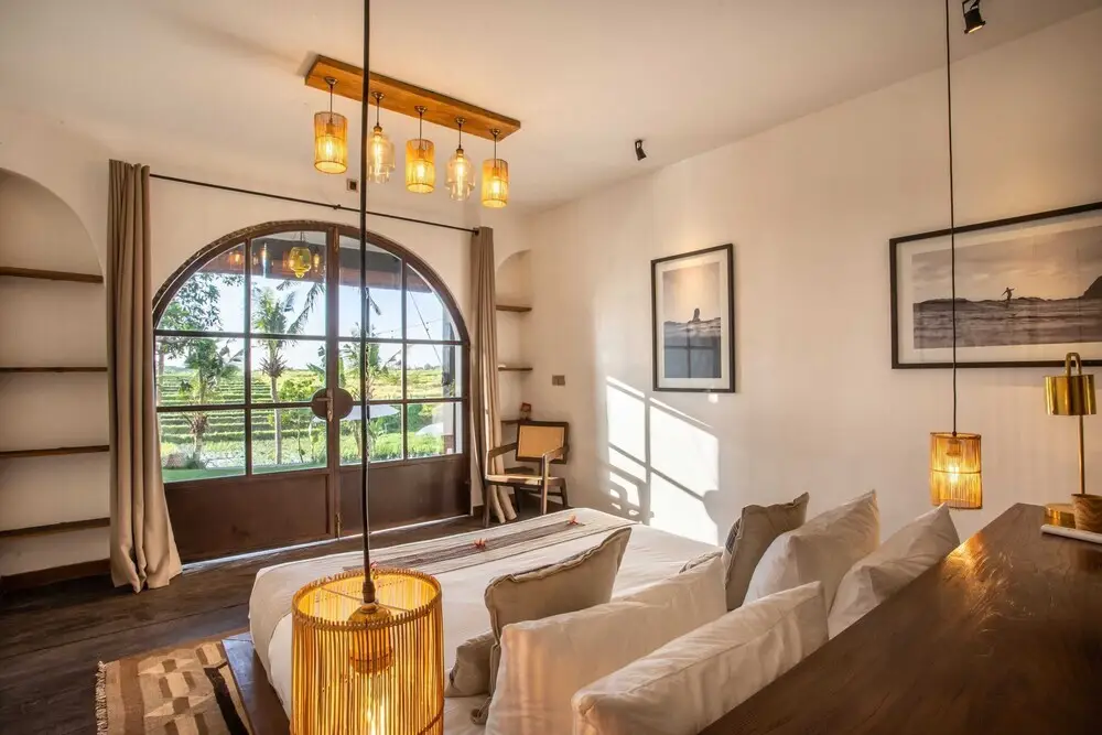Чангу: Architectural Masterpiece Villas Complex 15 BR Canggu w staff