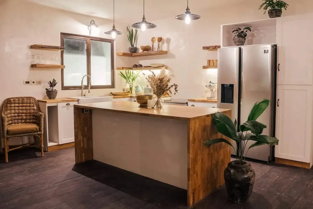 Чангу: Architectural Masterpiece Villas Complex 15 BR Canggu w staff