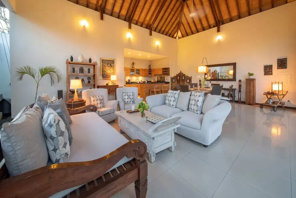 Чангу: Peaceful Private Villa, 3 BR, Canggu With Staff