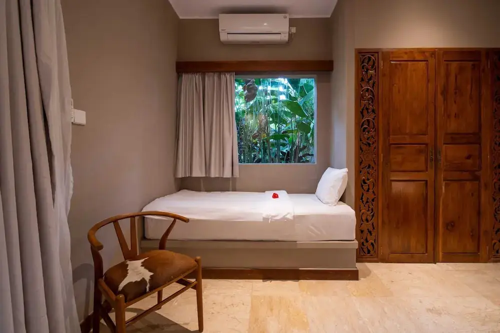 Убуд: Astonishing Jungle Villa, 4 BR, Ubud With Staff