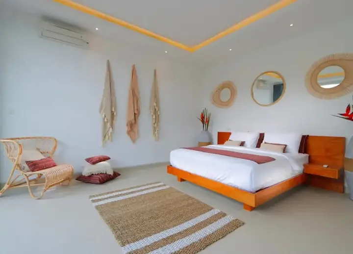Кута: Exclusive Villas Complex, 7 BR, Seminyak Center w/ Staff