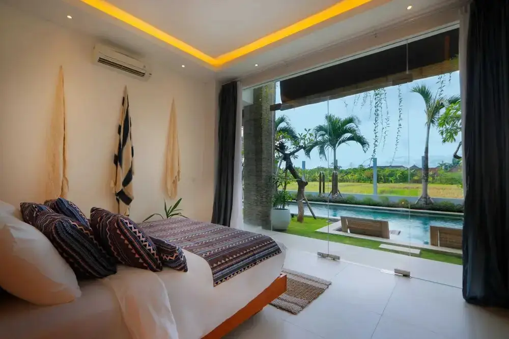 Кута: Exclusive Villas Complex, 7 BR, Seminyak Center w/ Staff