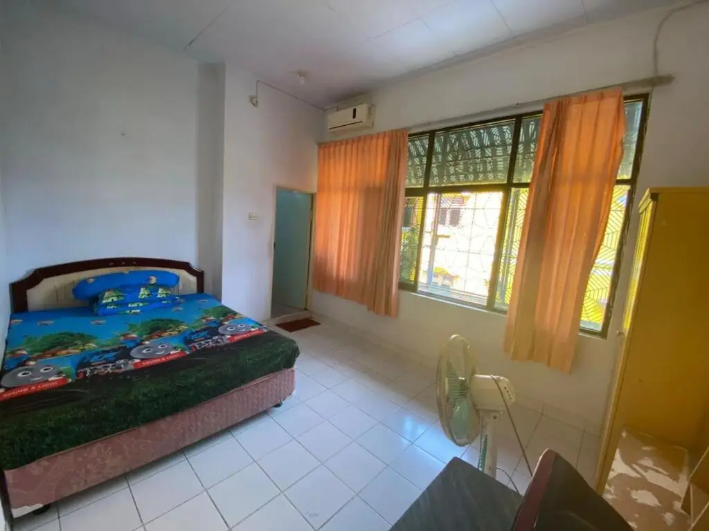 Макассар: Bulusaraung Homestay Makassar