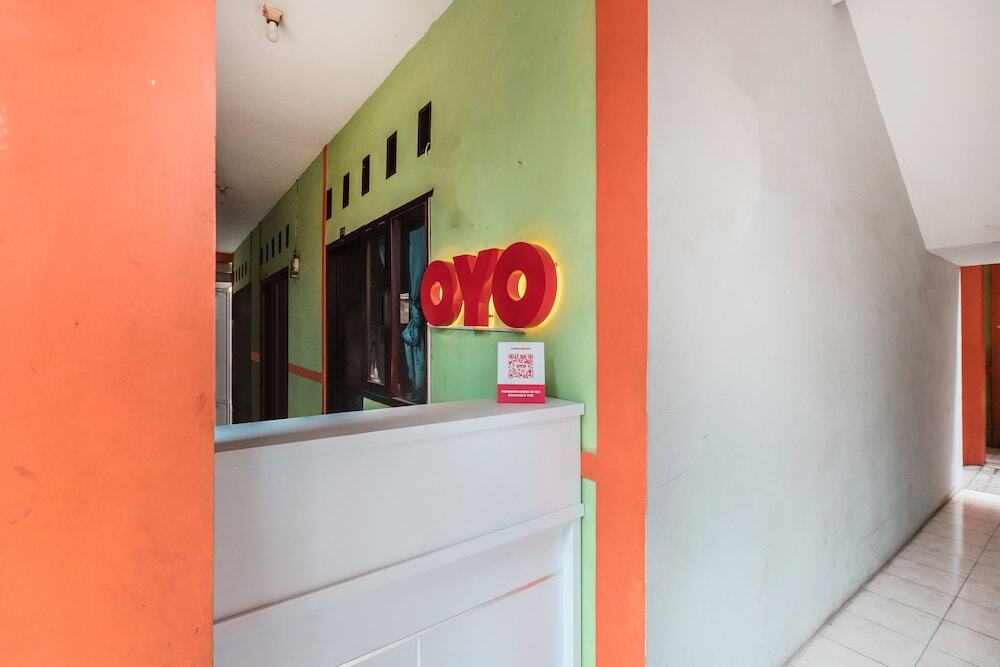 Бекаси: OYO 1756 Amira Guest House