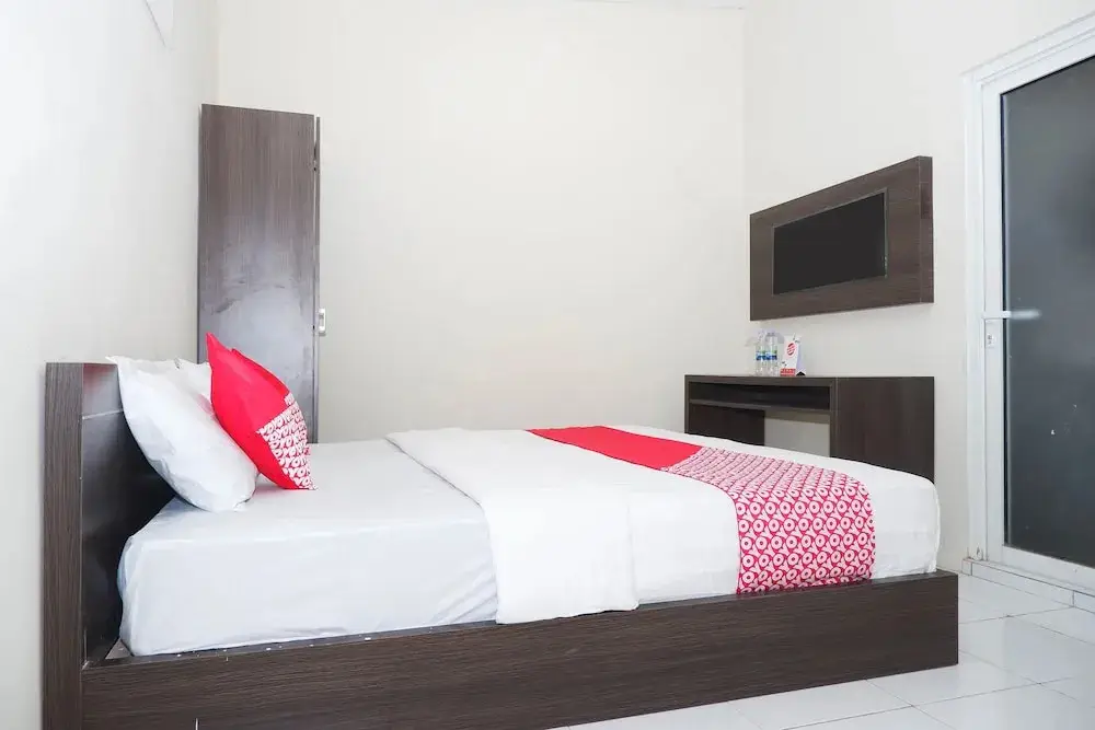 Семаранг: Candi Residence By OYO Rooms