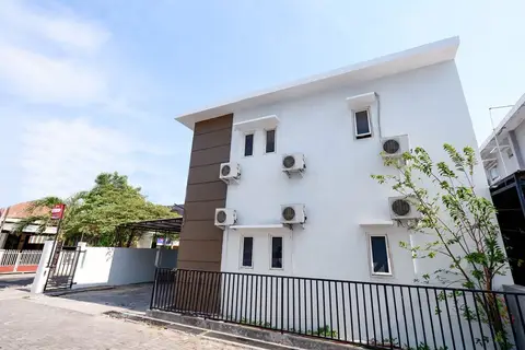 Palebon Residence by OYO Rooms — фото 1