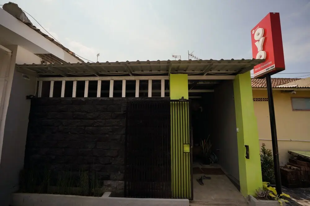 Проболинго: Nindy Homestay by OYO Rooms